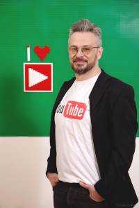Bodrogi Bozán András - YouTube Szakértő
